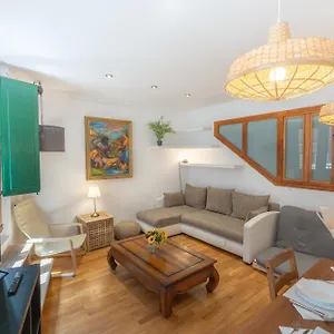 https://apt-tuapartamento-centro-estafeta-deluxe.biarritzhotels.info